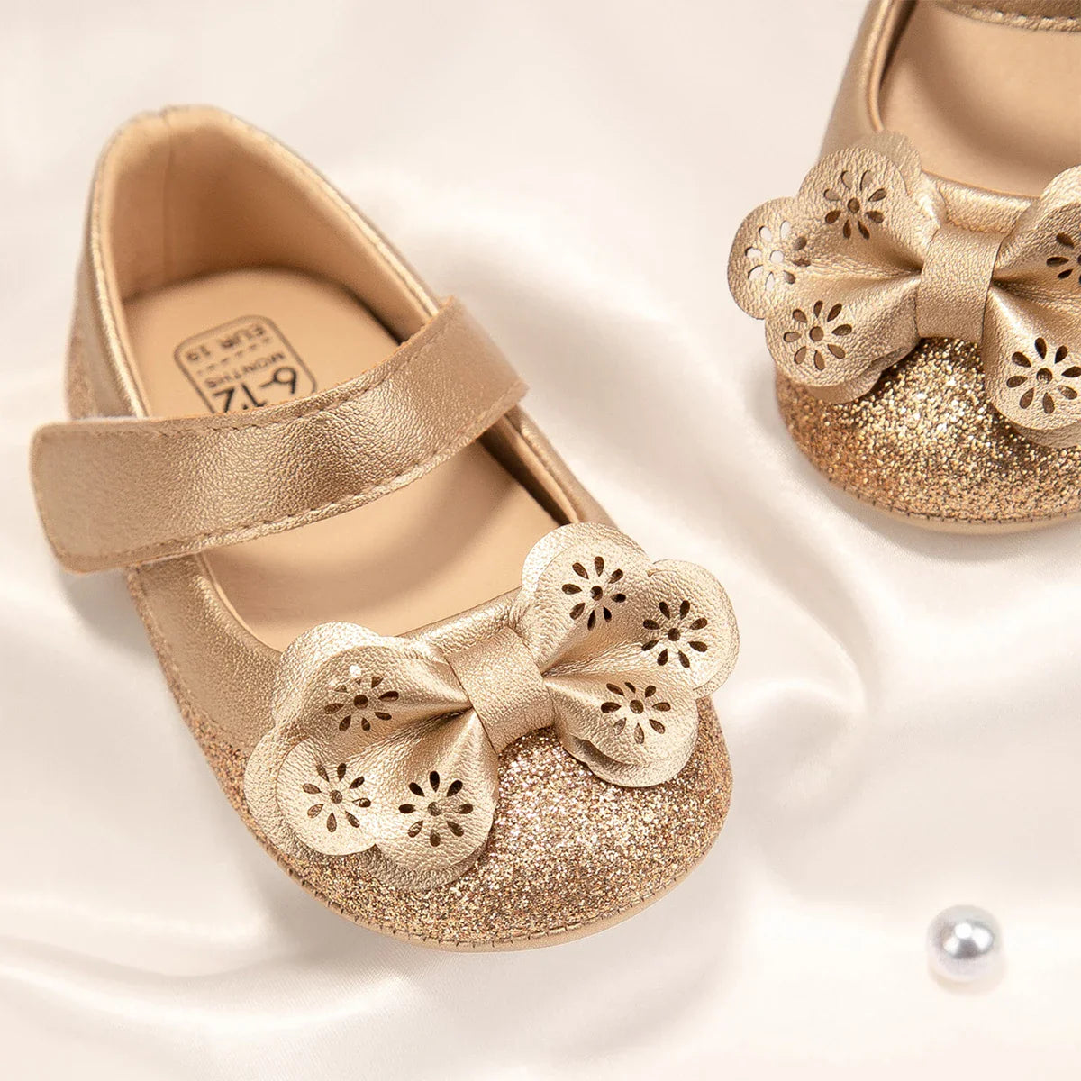 Sapato Bebê Princesa com Laço Dourado Antiderrapante - Estrela Kids