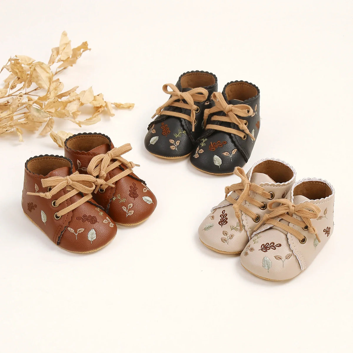 Botinhas Antiderrapantes de Veludo para Bebês - Estrela Kids