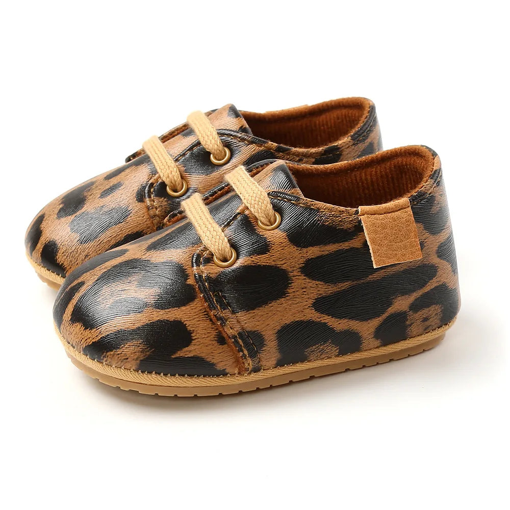 Mocassins Antiderrapantes para Bebês - Estilo Retrô - Estrela Kids