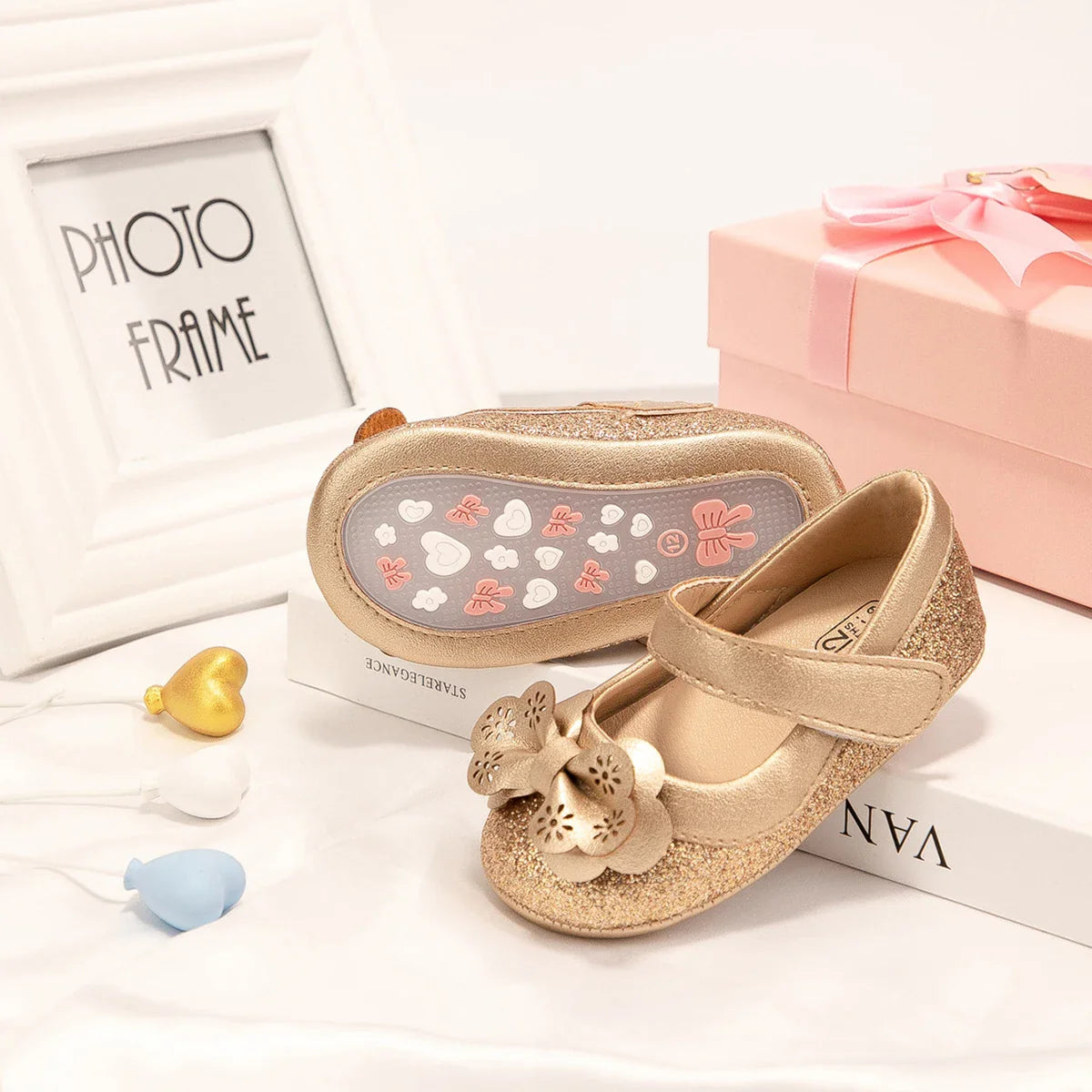 Sapato Bebê Princesa com Laço Dourado Antiderrapante - Estrela Kids