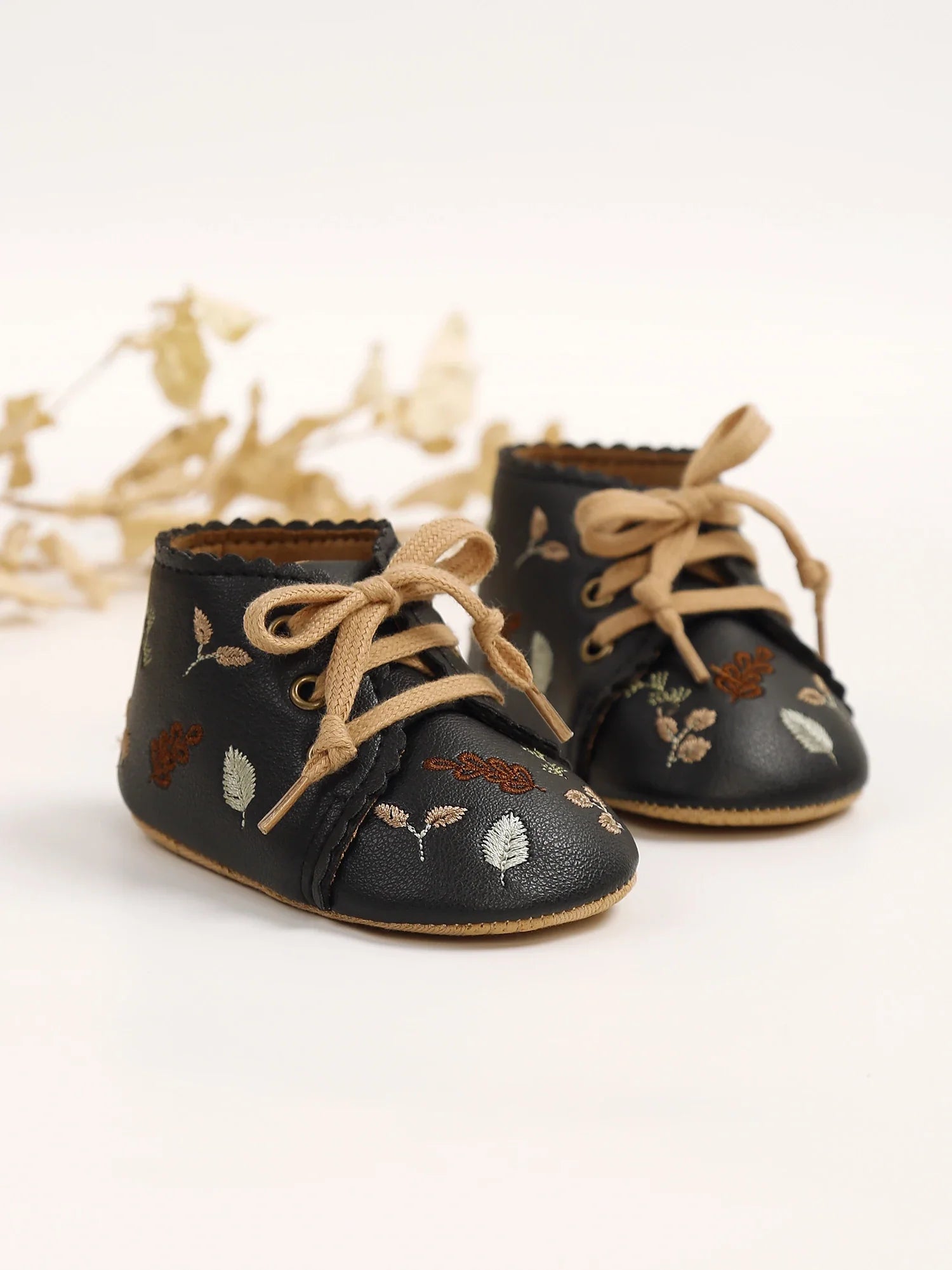Botinhas Antiderrapantes de Veludo para Bebês - Estrela Kids